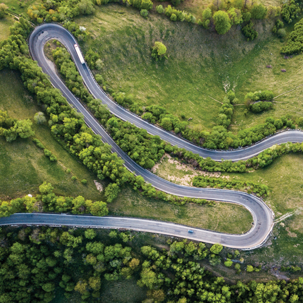 Safe and stable driving performance with good handling 